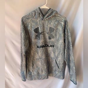Under Armour Boys Youth XL hoodie. like new condition. Runs large